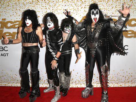 Kiss – Μέσα στη χρονιά λένε αντίο στα live
