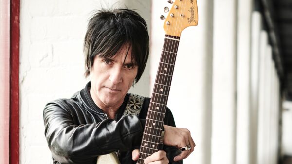 Ο Johnny Marr έλαβε το Βραβείο για το Συνολικό Έργο του στα Sky Arts Awards 2026
