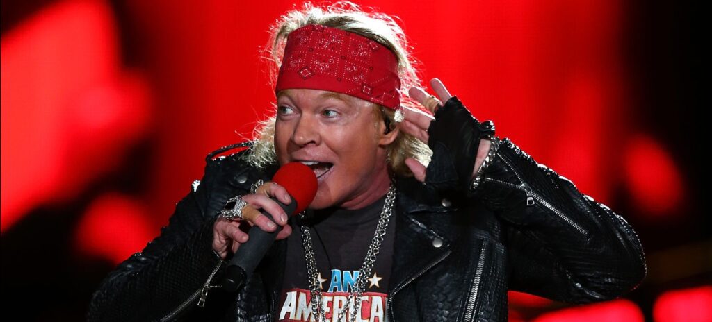 Καταπέλτης ο πρώην μάνατζερ των Guns N’ Roses: “Ο Axl παίρνει το 50% των εσόδων”