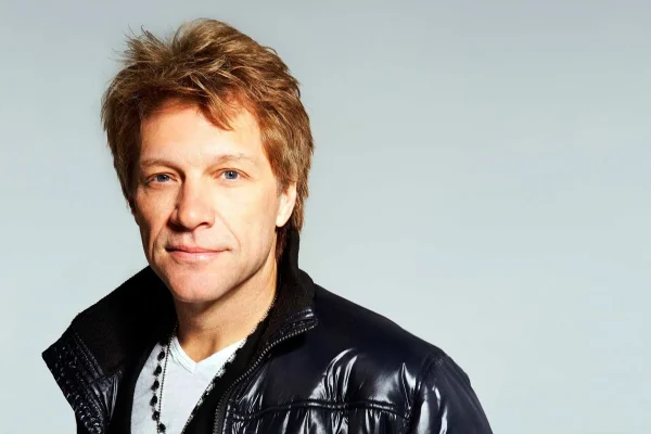 Ο Jon Bon Jovi διαβεβαιώνει τους θαυμαστές του ότι θα συνεχίσει τις εμφανίσεις για «πολλά, πολλά χρόνια ακόμα»