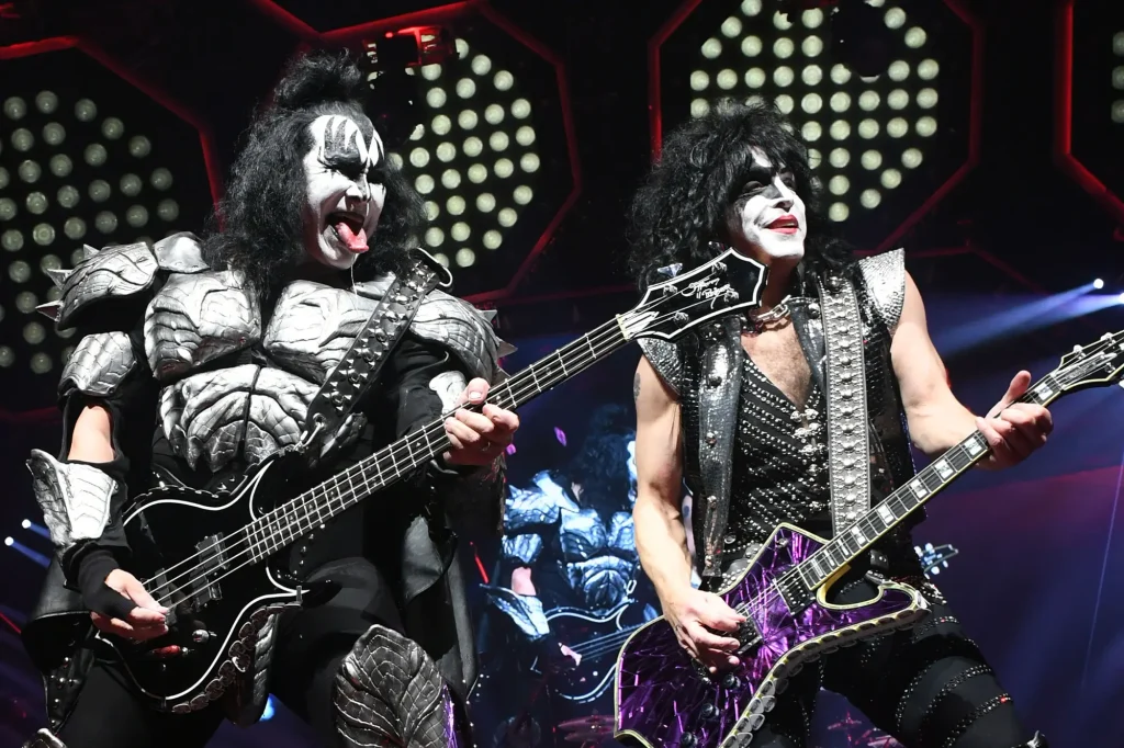 KISS: Κυκλοφόρησαν βίντεο από την τελευταία τους συναυλία στη Νέα Υόρκη