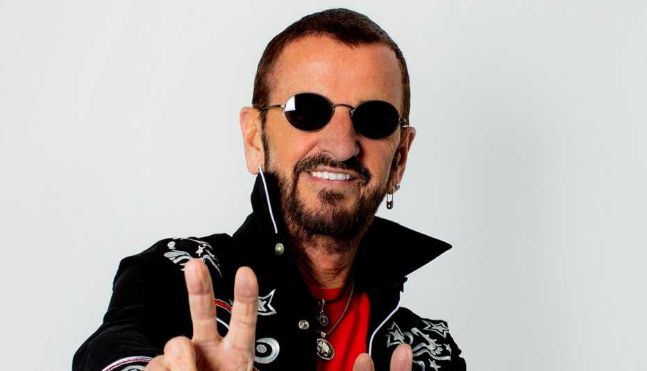 Ringo Starr – Φριχτές οι φήμες ότι δεν τραγουδά ο John στο “Now and then”