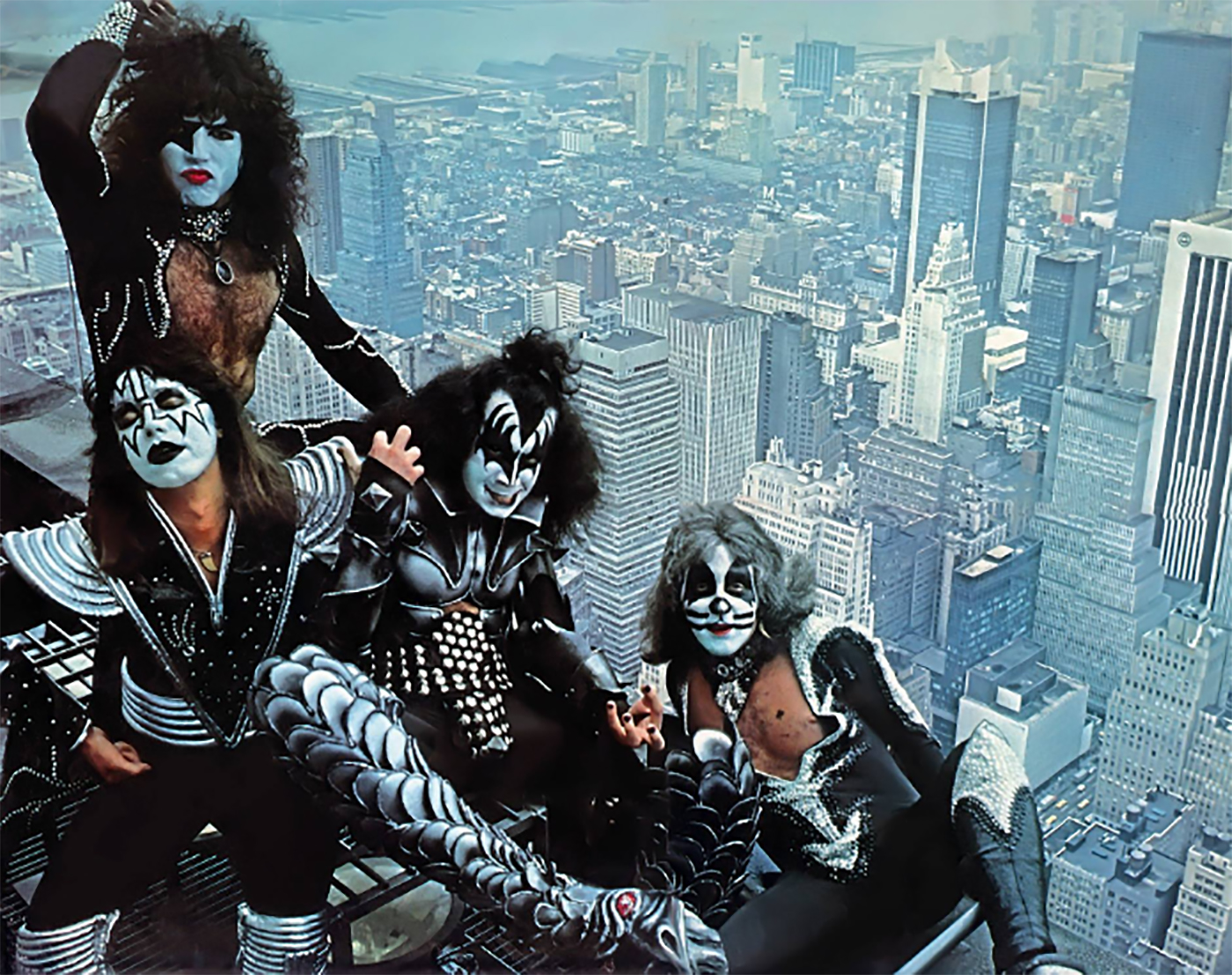 KISS – Η φωτογραφία του 1976 στο Empire State Building 