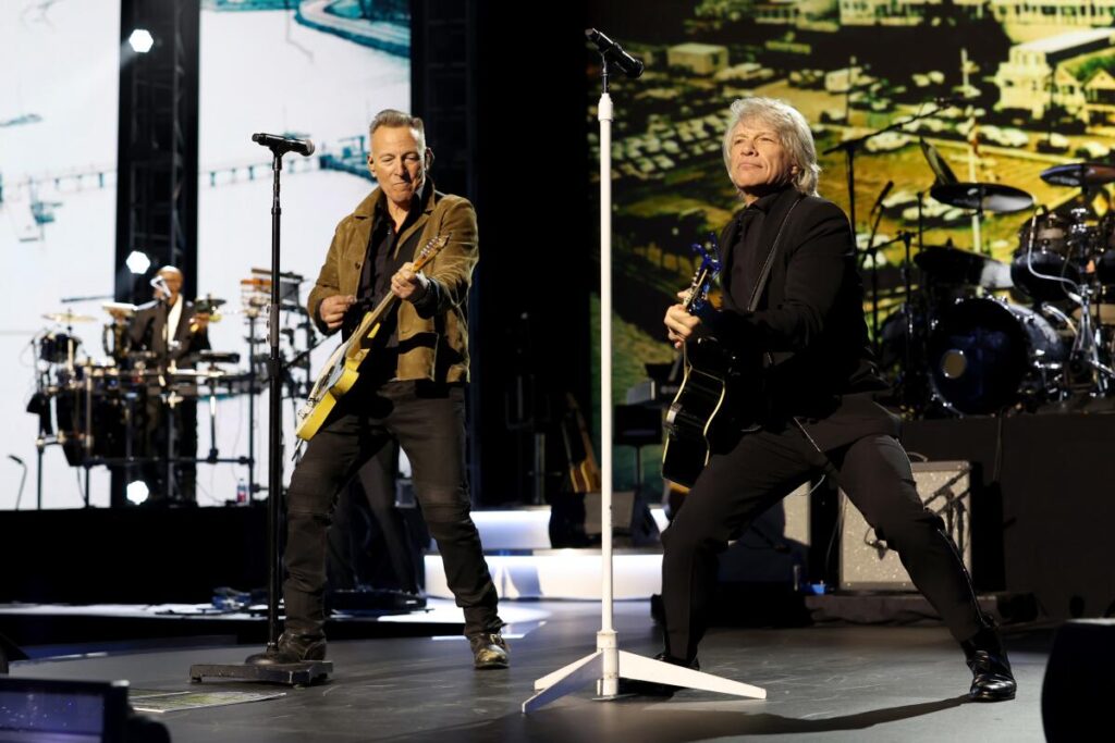 Springsteen και Bon Jovi μαζί στο “MusiCares Person of the Year”