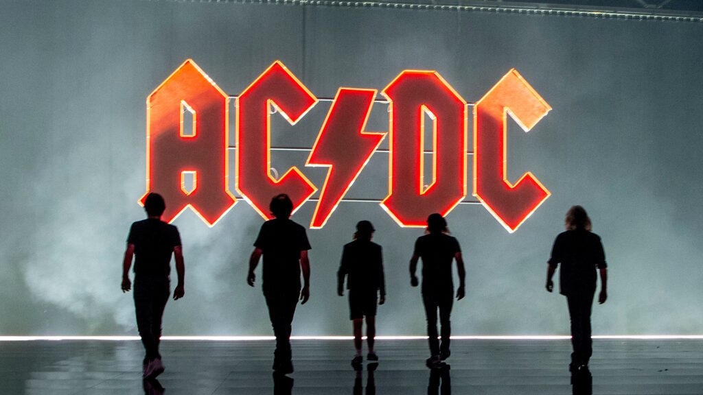 AC/DC: Σε HD το video του ‘Jailbreak’ από τηλεοπτική τους εμφάνιση το 1976