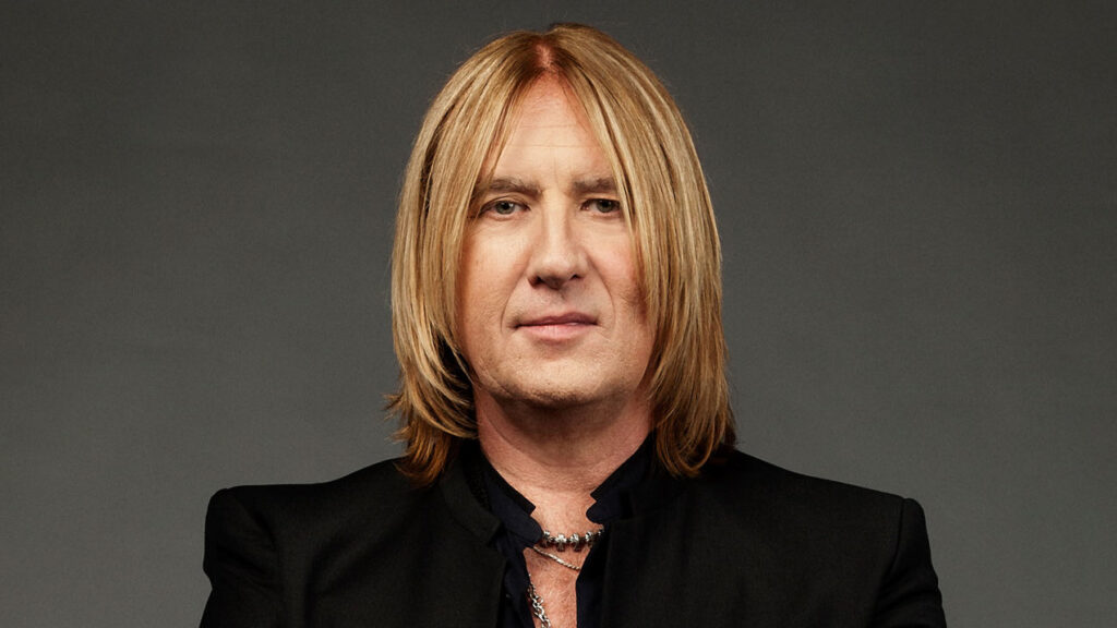 Ο Joe Elliott αρνείται ότι οι Def Leppard χρησιμοποιούν backing κομμάτια