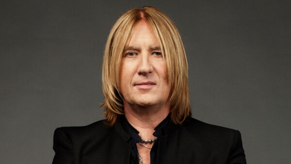 Το επόμενο άλμπουμ των DEF LEPPARD θα περιλαμβάνει τα «γρηγορότερα» και τα «πιο εξωφρενικά υπερβολικά και επιτηδευμένα» τραγούδια του συγκροτήματος μέχρι σήμερα