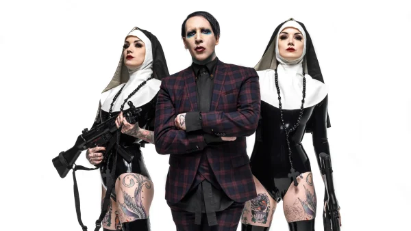Στη δισκογραφική Nuclear Blast Records ο Marilyn Manson