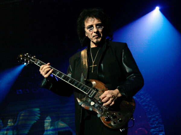 TONY IOMMI:Κυκλοφόρησε το νέο single «Stormwatcher»