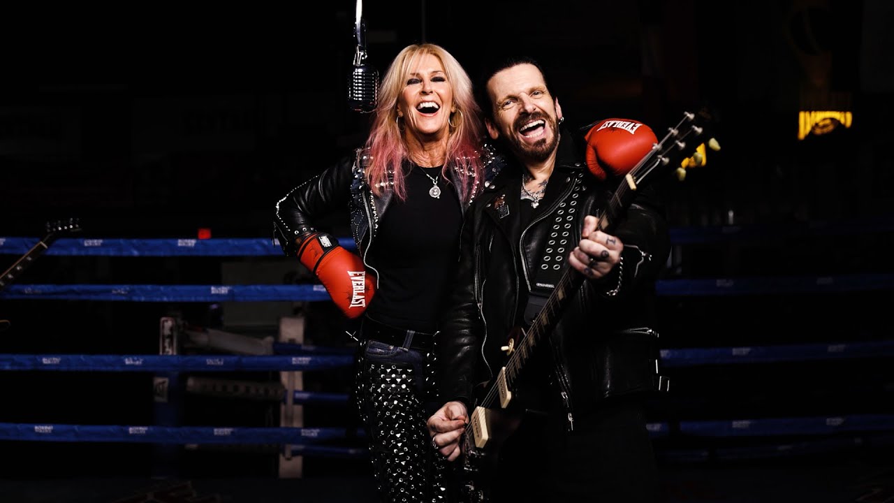 Ricky Warwick: Ντουέτο με τη Lita Ford στο “Don’t Leave Me In The Dark”  