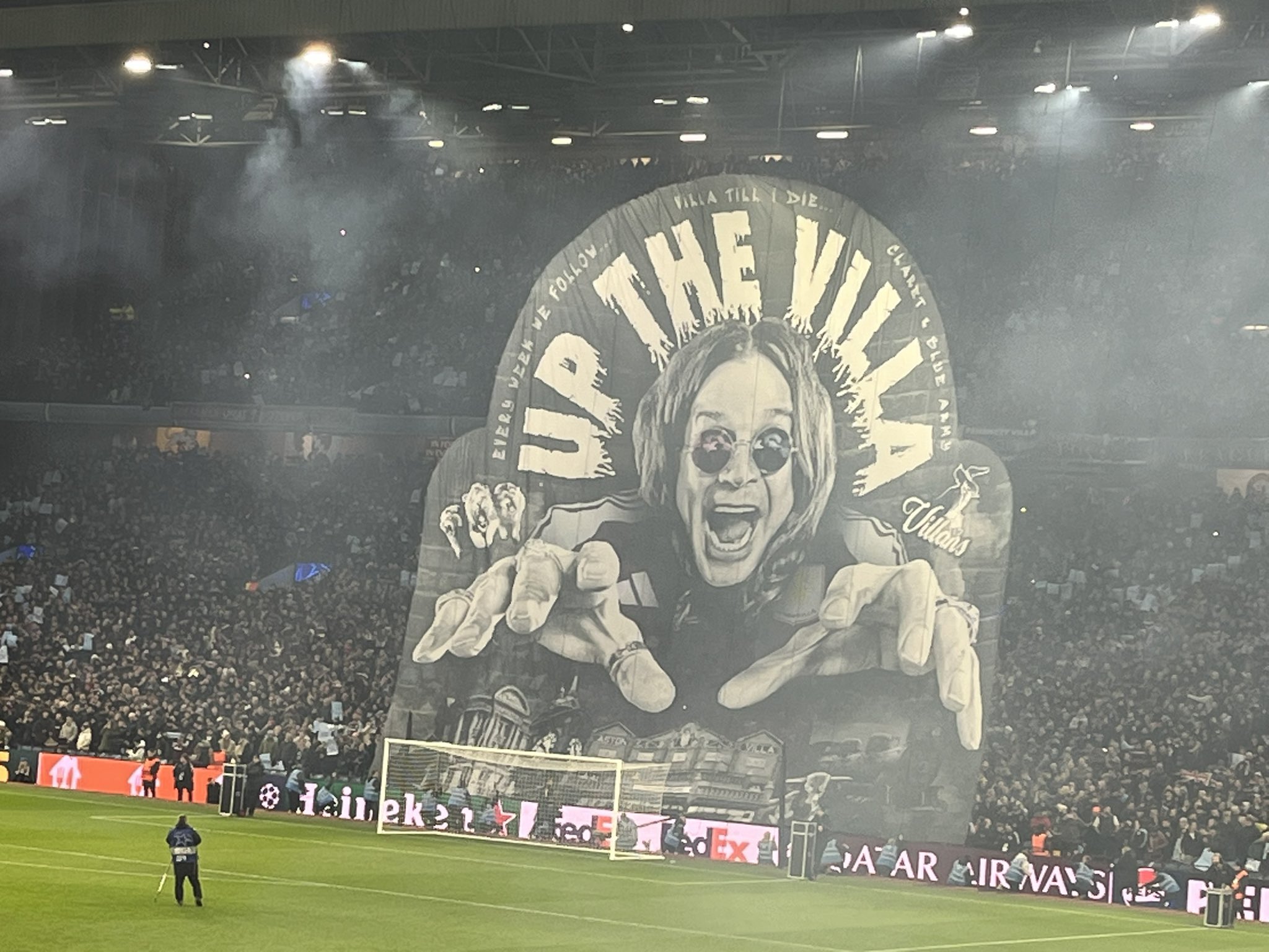 Η Aston Villa τίμησε τον Οzzy Osbourne πριν από τον αγώνα με τη Celtic