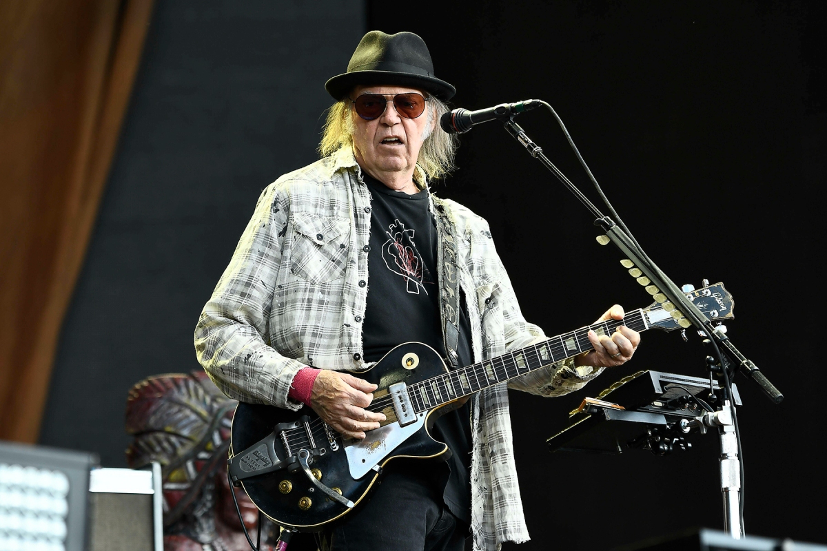 Neil Young: Τον Ιούνιο η πρώτη του δουλειά με τους Chrome Hearts