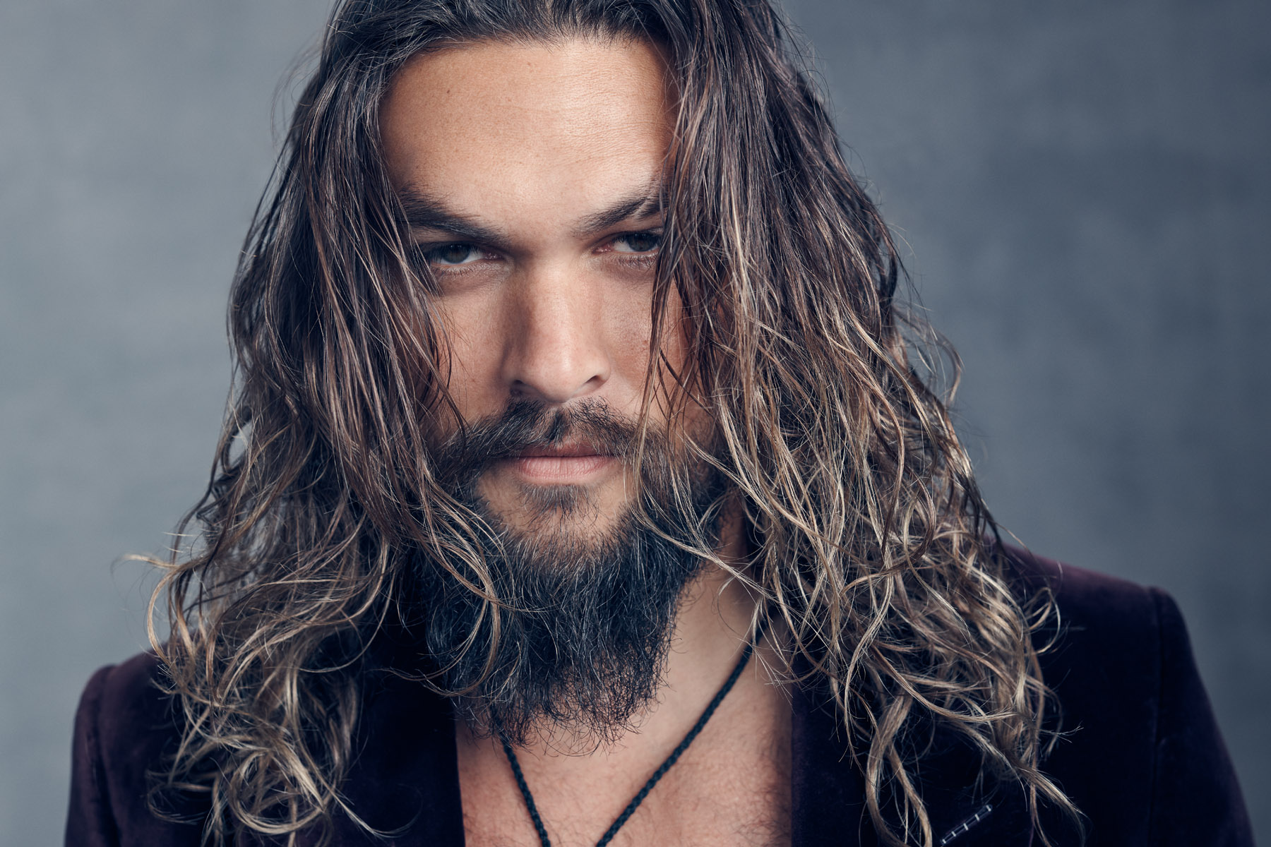Jason Momoa αποκαλύπτει πώς πήρε τη δουλειά του παρουσιαστή της τελευταίας συναυλίας των Black Sabbath