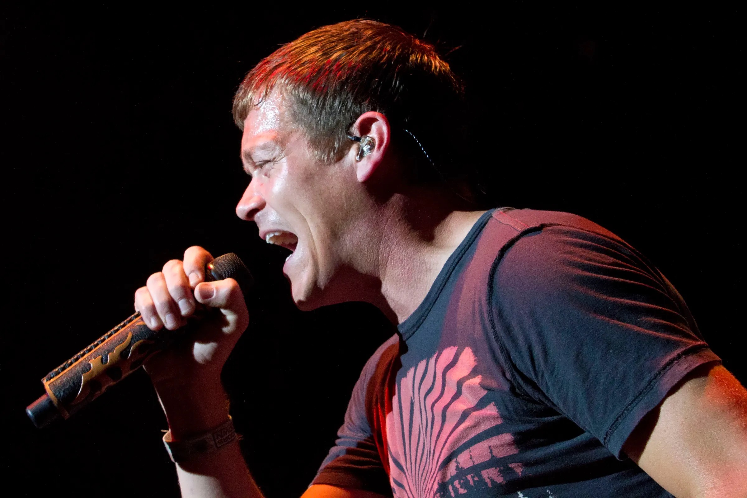 3 DOORS DOWN: Ο τραγουδιστής τους BRAD ARNOLD διαγνώστηκε με καρκίνο στα νεφρά
