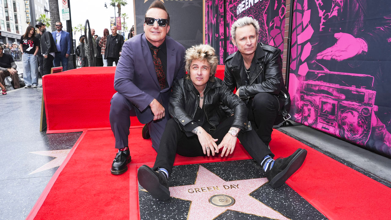 Οι GREEN DAY λαμβάνουν αστέρι στο Hollywood Walk Of Fame
