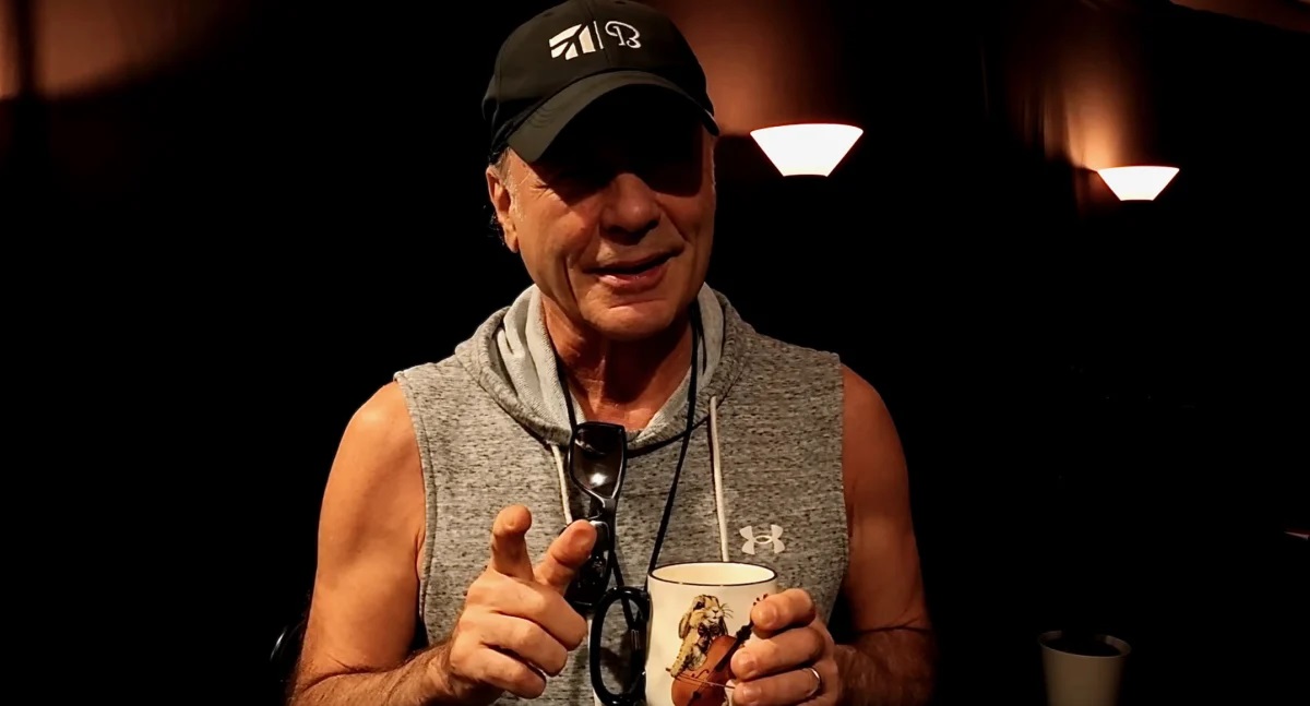 Οι IRON MAIDEN κάτι ετοιμάζουν, αλλά ο BRUCE DICKINSON λέει ότι δεν μπορεί να μιλήσει γι’ αυτό… «Αν το έκανα θα έπρεπε να με σκοτώσουν»