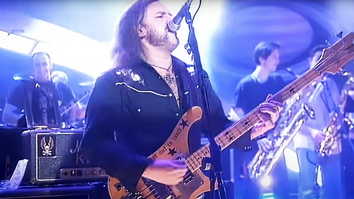 Όταν ο Lemmy εμφανίστηκε στην mainstream βρετανική τηλεόραση!