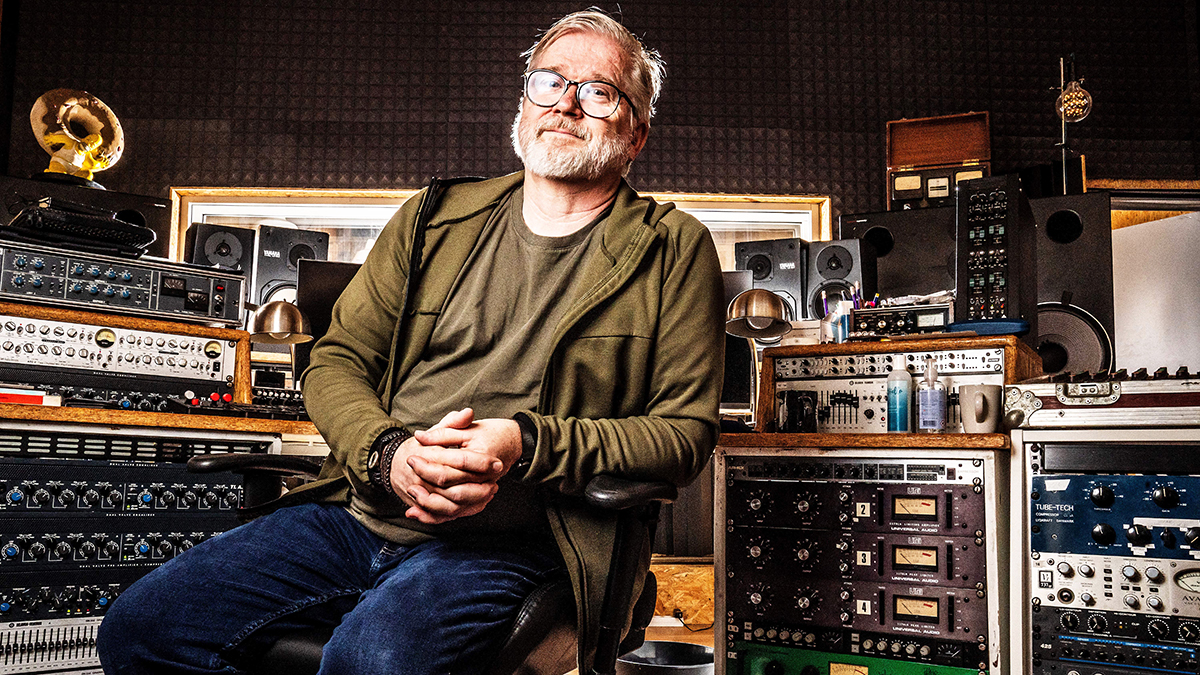 «Ξεχάσατε το μπάσο!» Ο παραγωγός του άλμπουμ …And Justice For All των Metallica θυμάται το σοκ που ένιωσε όταν άκουσε τις τελικές μίξεις του άλμπουμ.