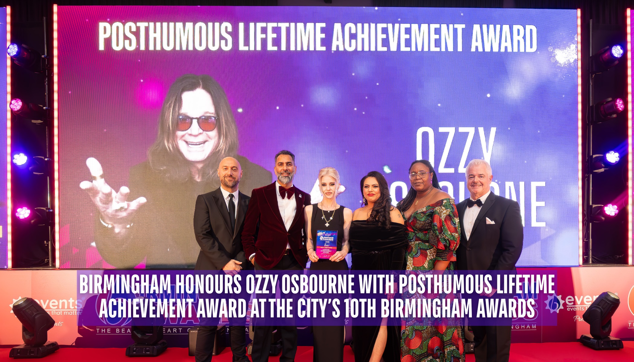 Ozzy Osbourne: Η Kelly παρέλαβε συγκινημένη το βραβείο του πατέρα της Lifetime Achievement