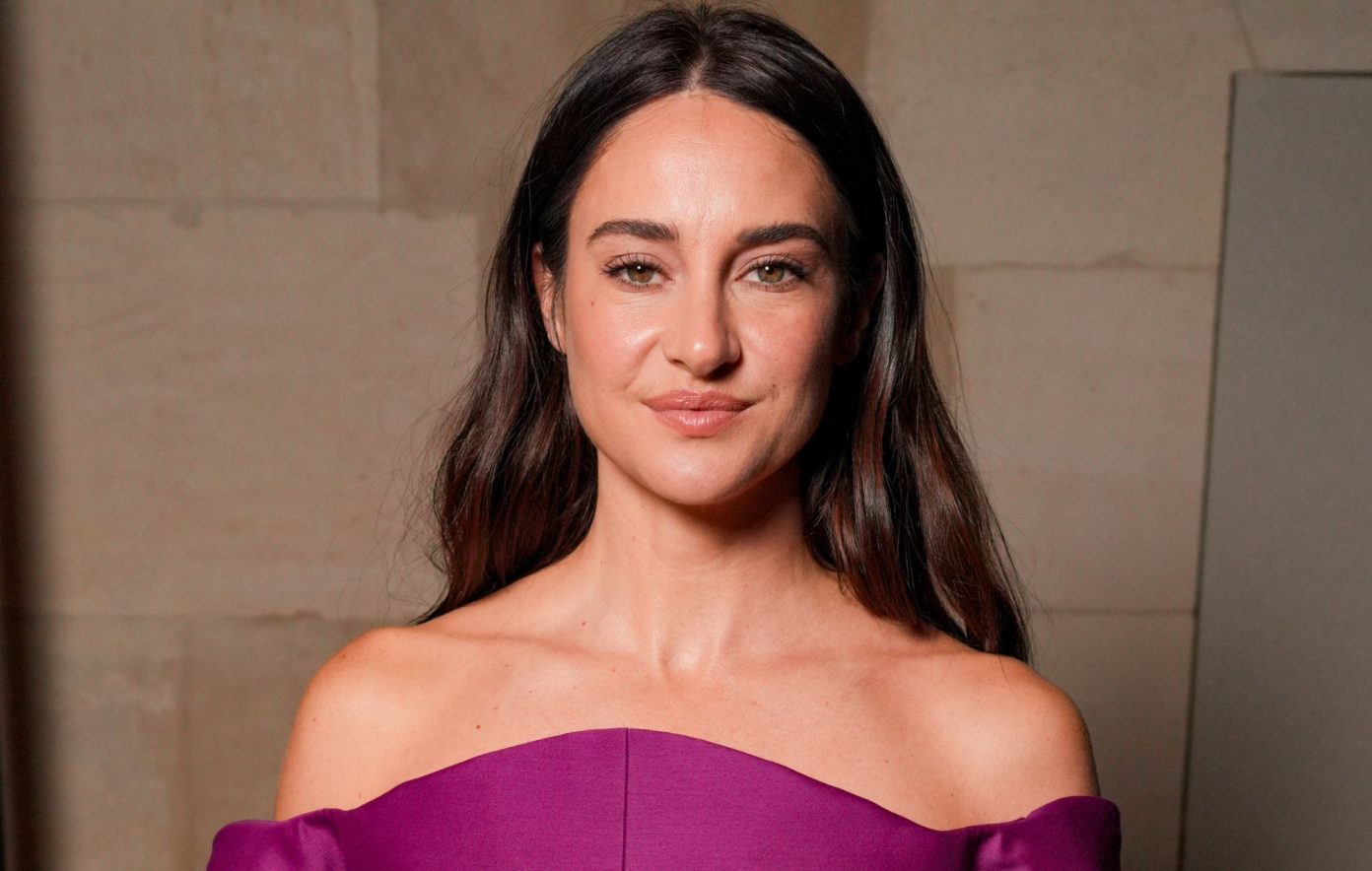 Η Shailene Woodley μιλάει για το πόσο «ευάλωτη» αισθάνεται όταν τραγουδάει στην επερχόμενη βιογραφική ταινία για τη Janis Joplin