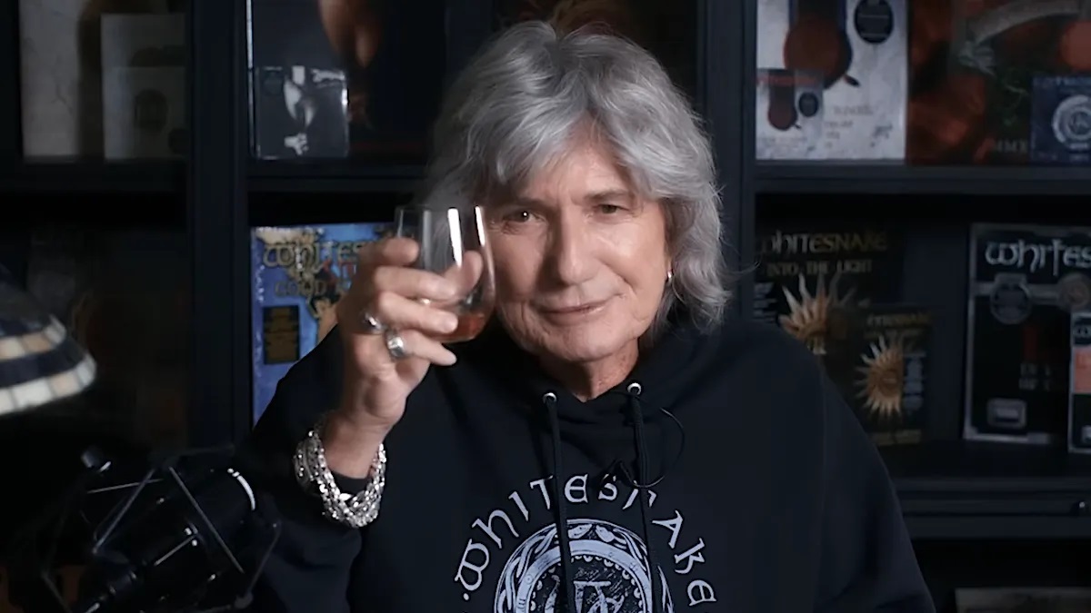 Ο David Coverdale ανακοίνωσε την αποχώρησή του από την ενεργό δράση