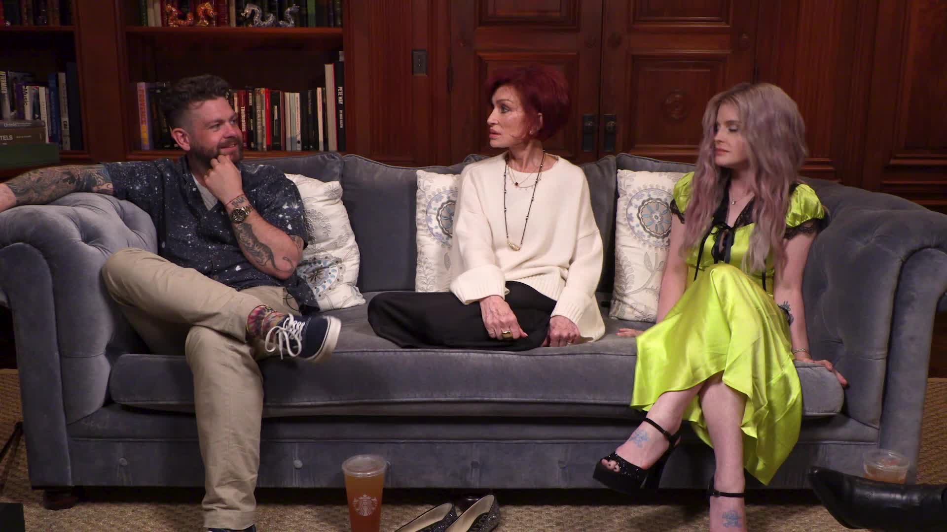 Η οικογένεια του OZZY OSBOURNE αποκαλύπτει ότι ο DONALD TRUMP και ο KING CHARLES III έστειλαν μηνύματα συλλυπητηρίων μετά το θάνατο του τραγουδιστή