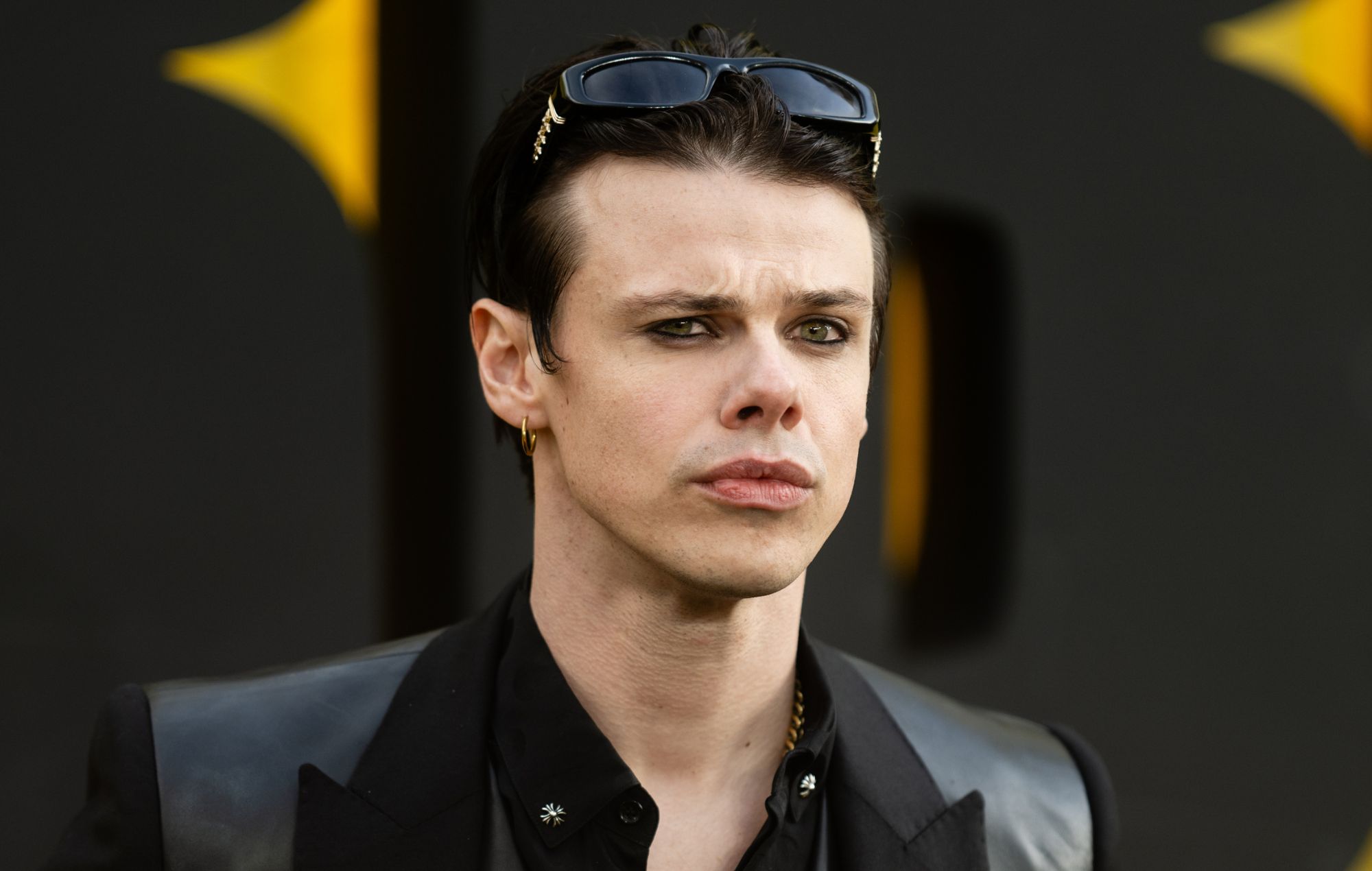 Ο Yungblud θέλει να ηχογραφήσει τραγούδι για τον James Bond με τους Oasis