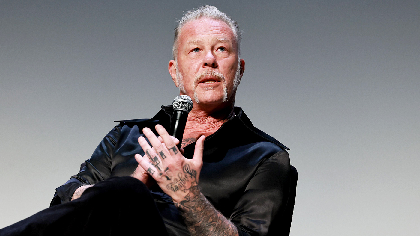 Ο James Hetfield των Metallica αφηγείται μια δημοφιλή χριστουγεννιάτικη ιστορία