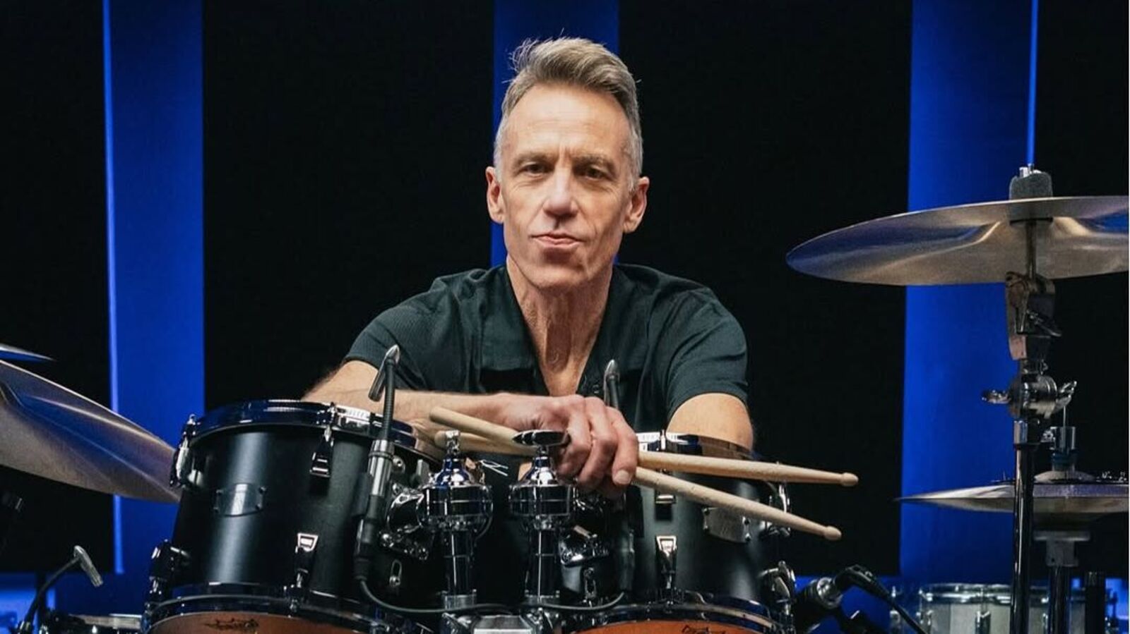 Νέα εποχή για τους Pearl Jam μετά την αποχώρηση του ντράμερ Matt Cameron