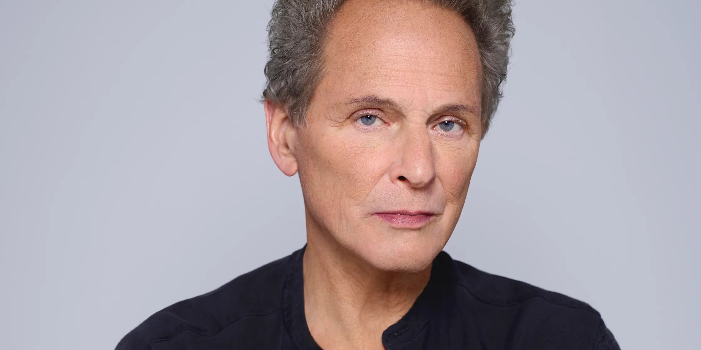 Επίθεση με άγνωστη ουσία δέχθηκε ο Lindsey Buckingham των Fleetwood Mac