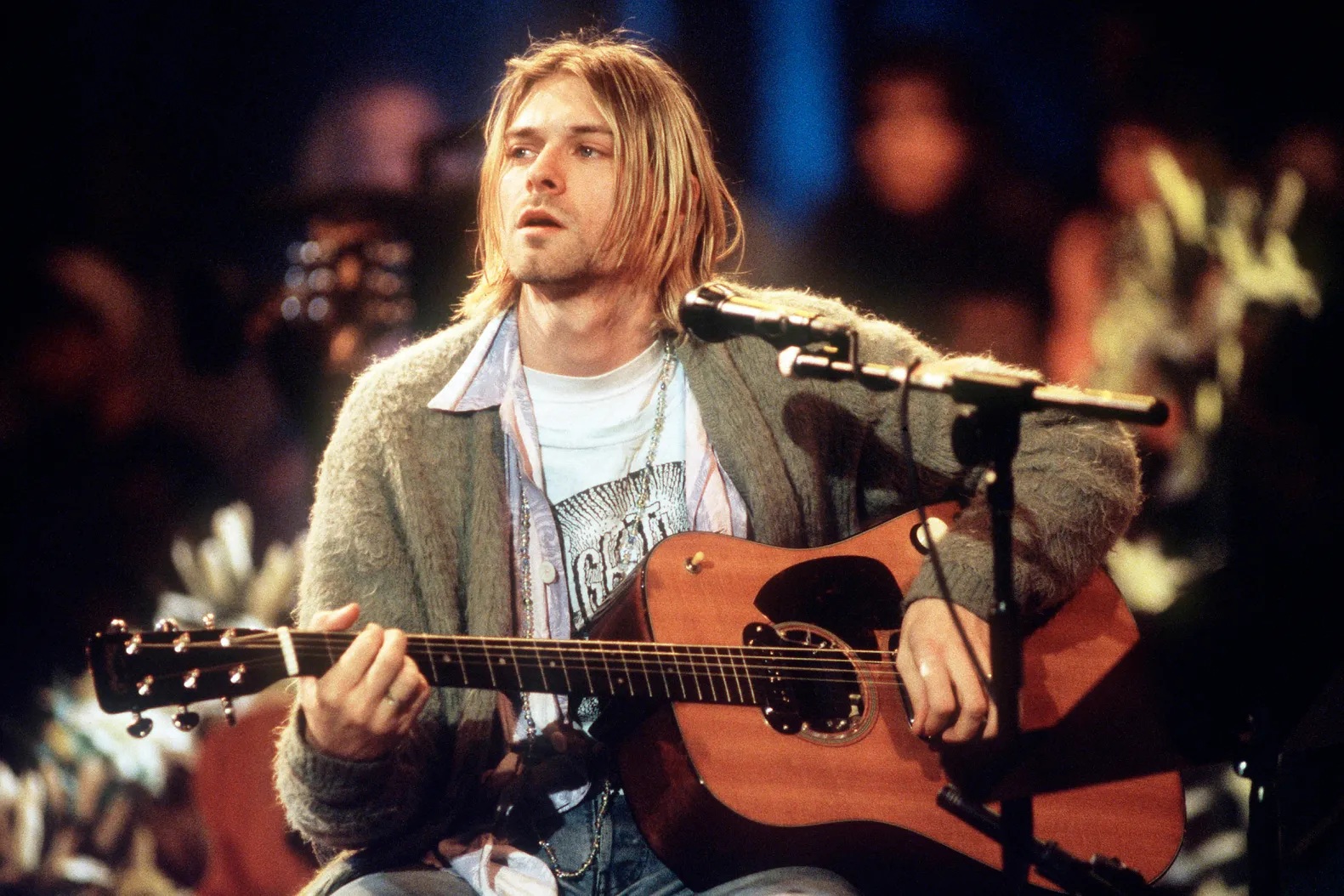 Η άγνωστη ιστορία πίσω από το μπλουζάκι του Kurt Cobain που μόλις βγήκε σε δημοπρασία