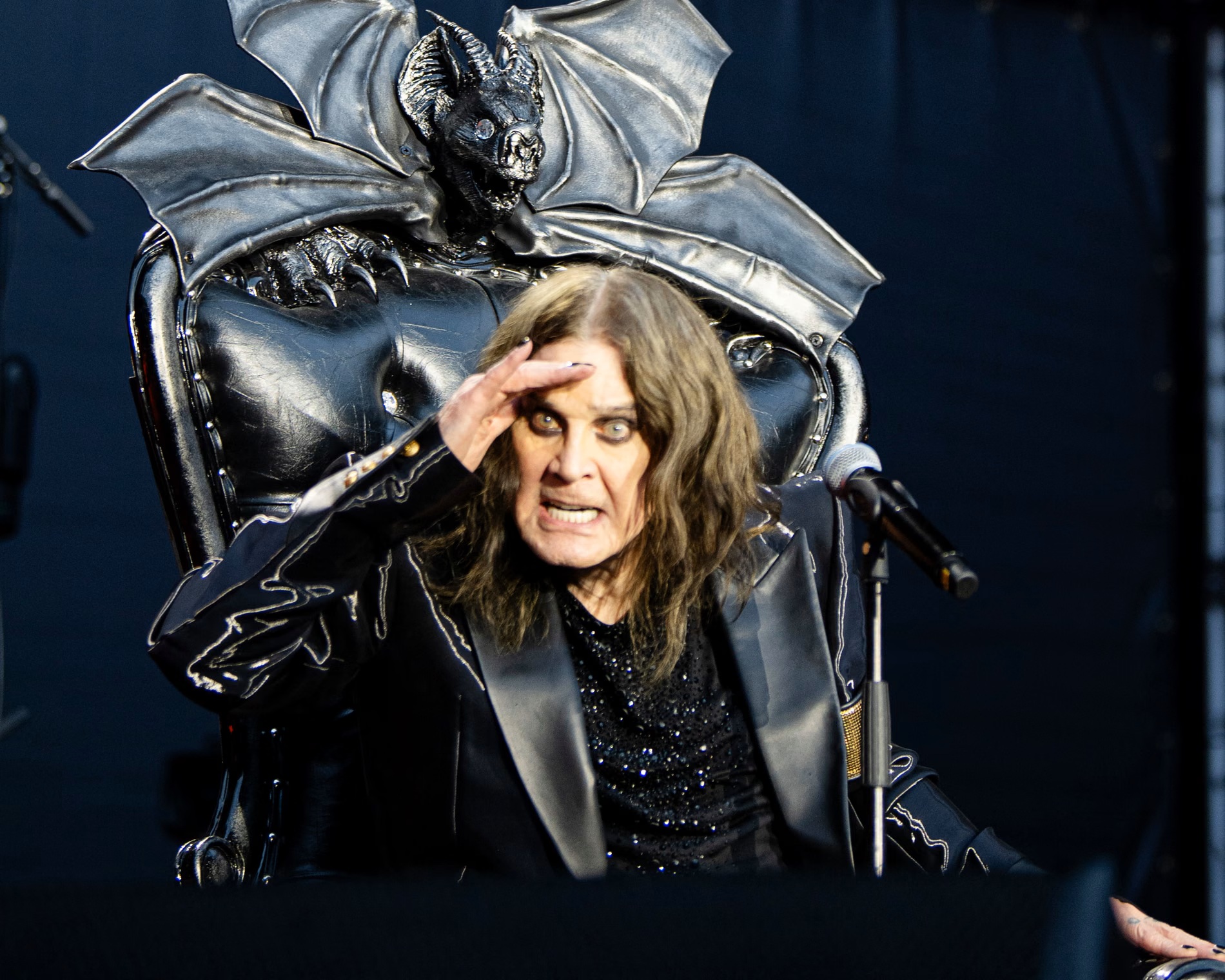Ο εμβληματικός θρόνος του OZZY OSBOURNE θα εκτεθεί στο Μουσείο και Πινακοθήκη του Μπέρμιγχαμ