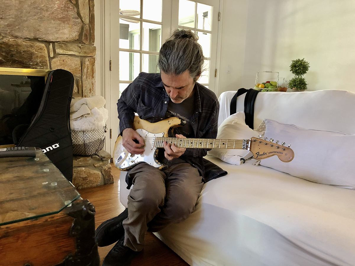 JOE HOLMES: Ο πρώην κιθαρίστας του Ozzy Osbourne κυκλοφόρησε νέο άλμπουμ με τους Trujillo και Bordin