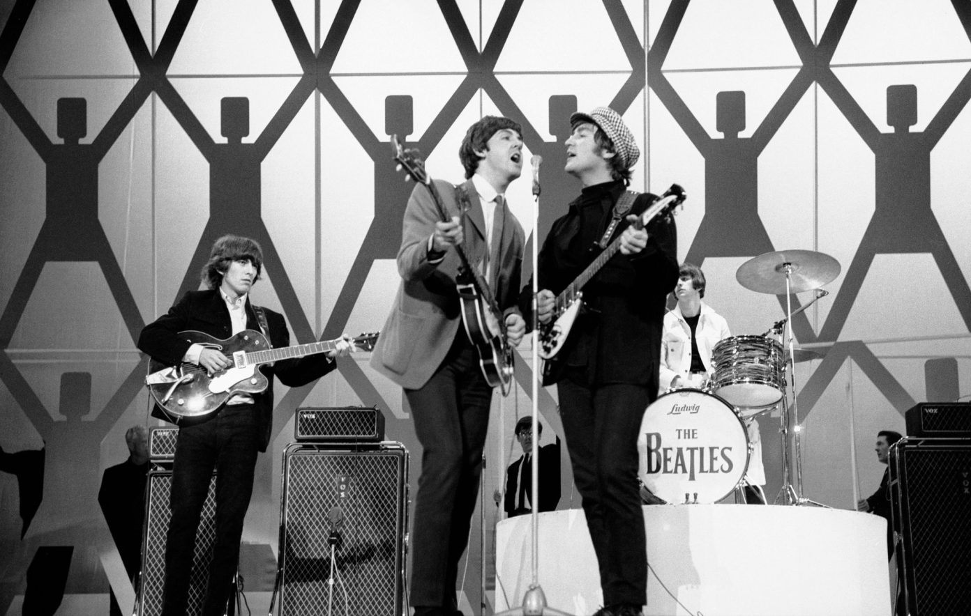 Οι Beatles παρουσιάζουν μια πρώιμη εκδοχή του «Norwegian Wood (This Bird Has Flown)»