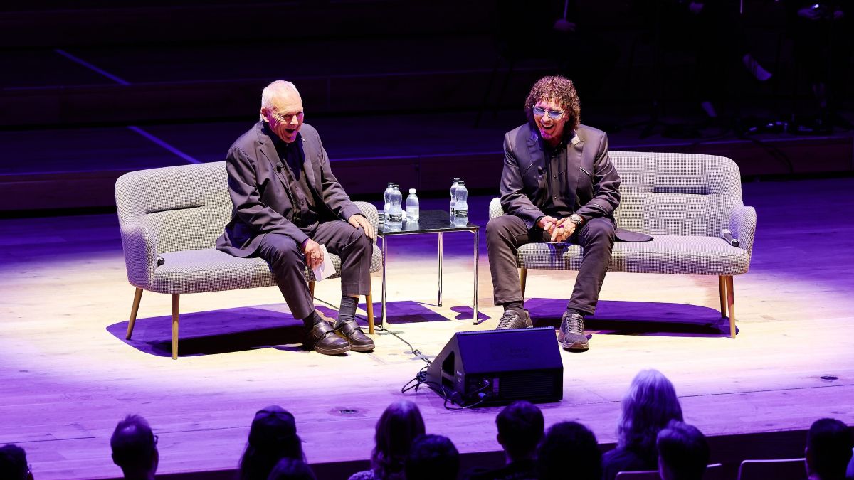 Ο Tony Iommi συγκέντρωσε πάνω από 15.000 λίρες για την υποτροφία του Royal Birmingham Conservatoire