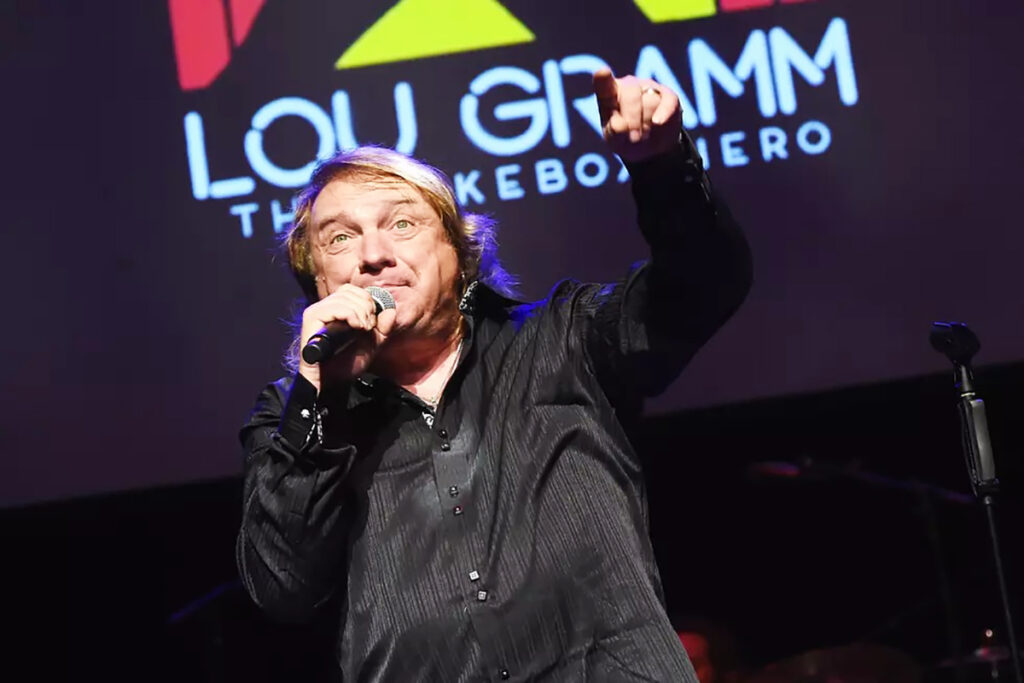 LOU GRAMM: «Το ροκ που βρίσκεται αυτή τη στιγμή στα charts δεν μου αρέσει. Δεν ξέρω καν αν θα το αποκαλούσα ροκ.»